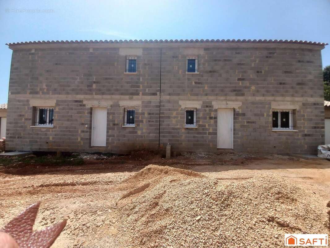 Photo 3 - Maison à SEILLONS-SOURCE-D&#039;ARGENS