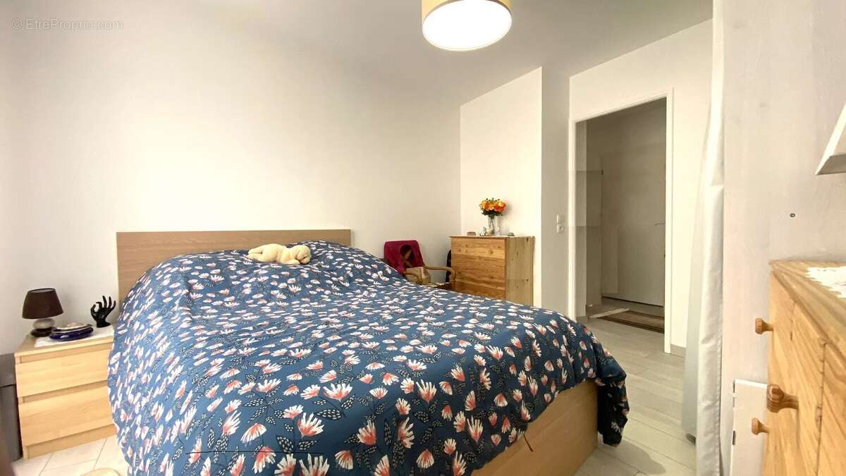 Appartement à LES CLAYES-SOUS-BOIS