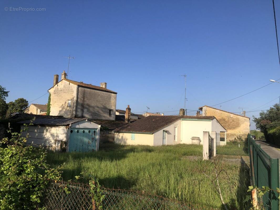 Maison à PAUILLAC