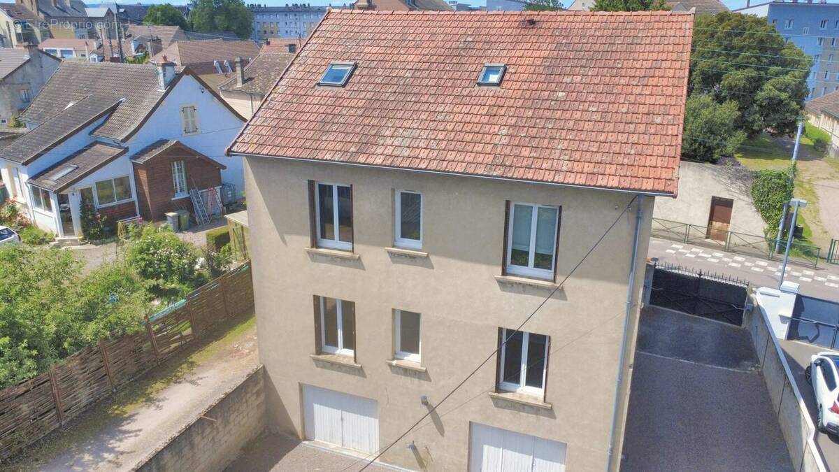 Maison à AUTUN