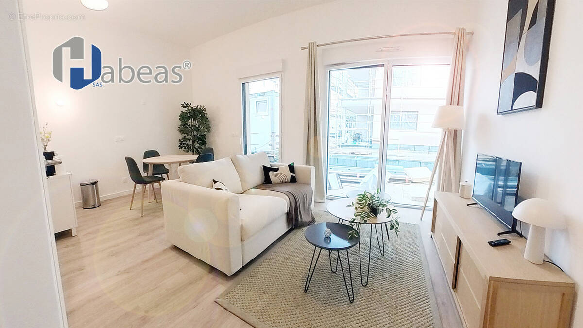 Appartement à SAINT-BONNET-DE-MURE