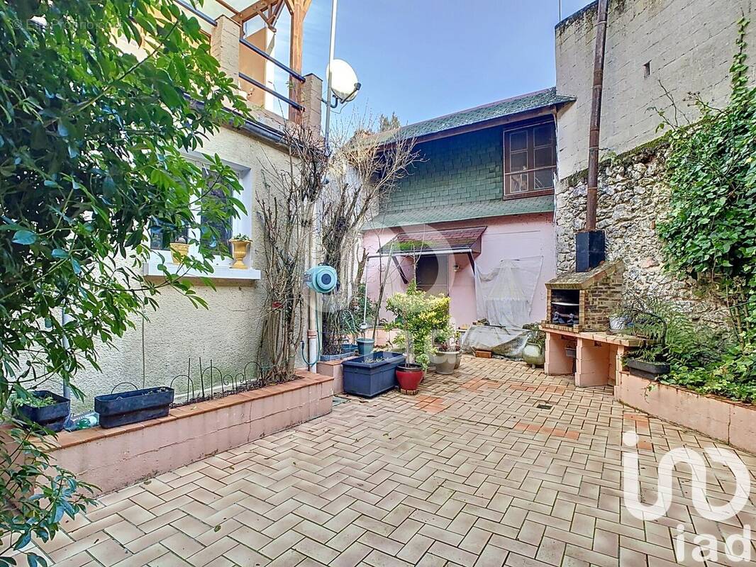 Photo 1 - Maison à FERE-CHAMPENOISE