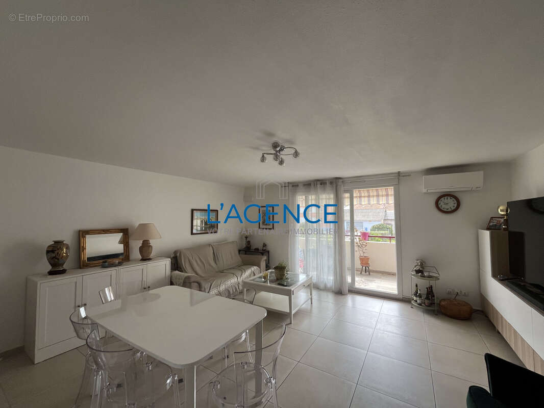 Appartement à HYERES