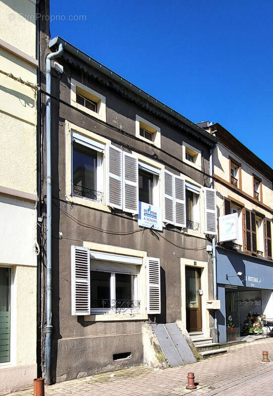 Maison à ARS-SUR-MOSELLE