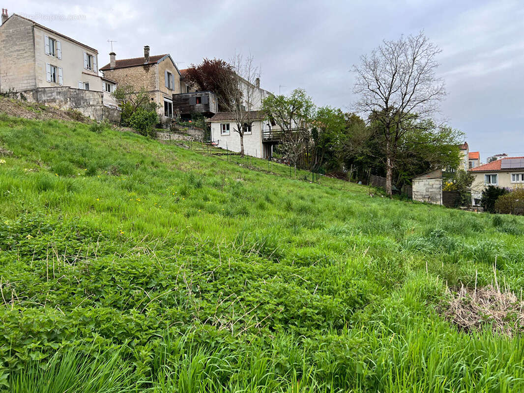 Terrain à ANGOULEME