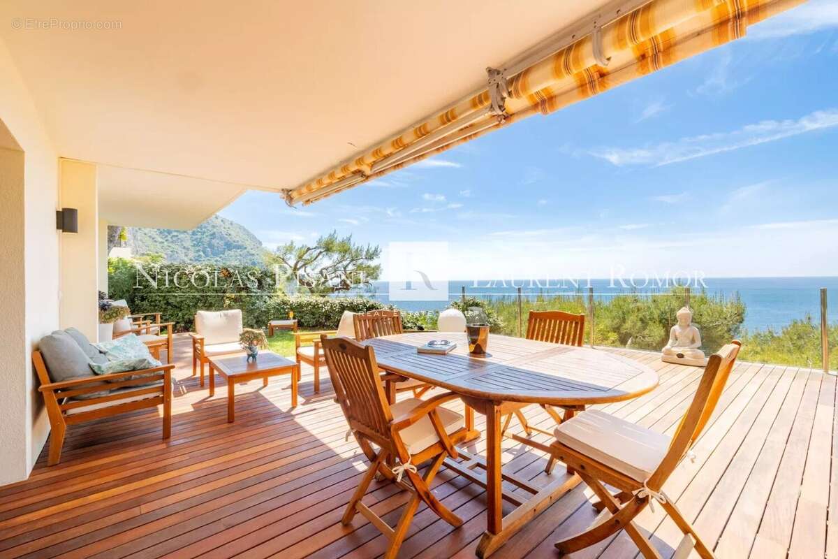Appartement à EZE