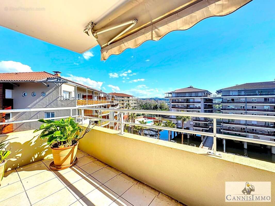 Appartement à MANDELIEU-LA-NAPOULE