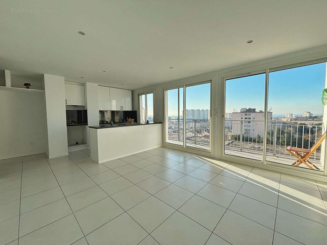 Appartement à PORT-DE-BOUC