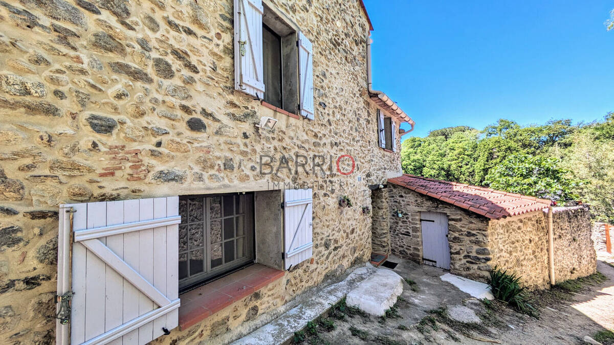 Maison à LAROQUE-DES-ALBERES
