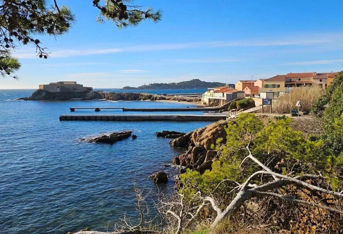 Appartement à HYERES
