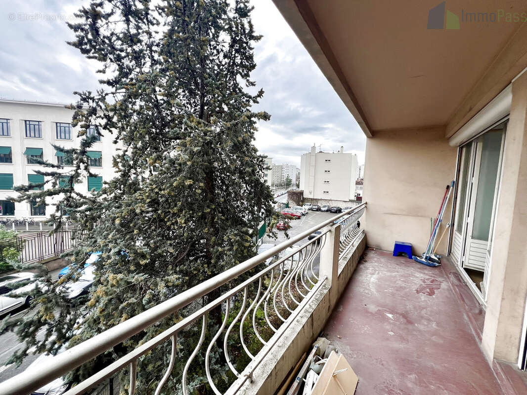 Appartement à LYON-8E