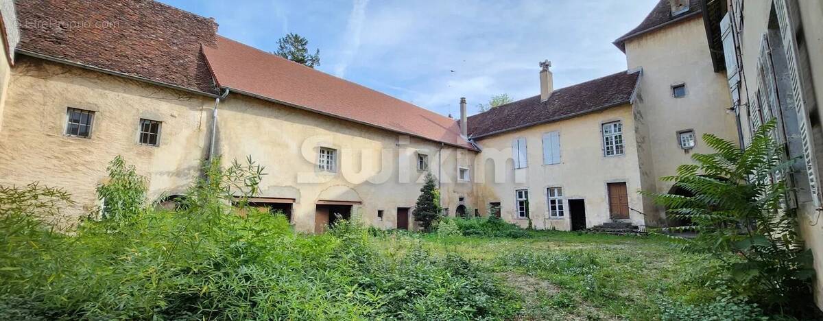 Appartement à POLIGNY