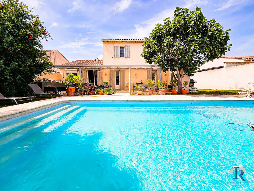 Maison à VELAUX