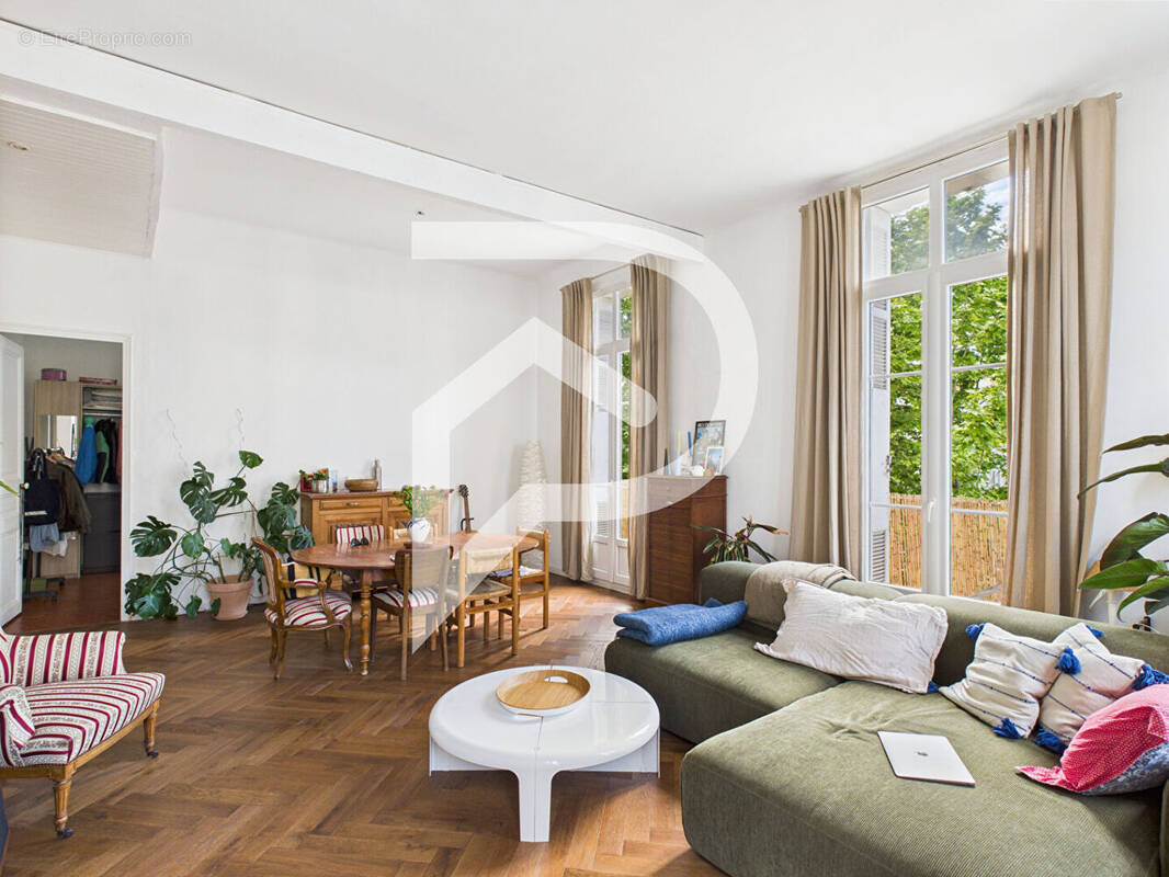 Appartement à HYERES