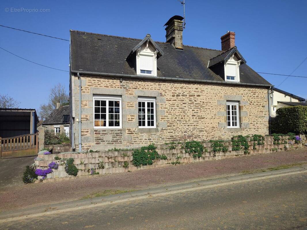 Photo 1 - Maison à SOURDEVAL