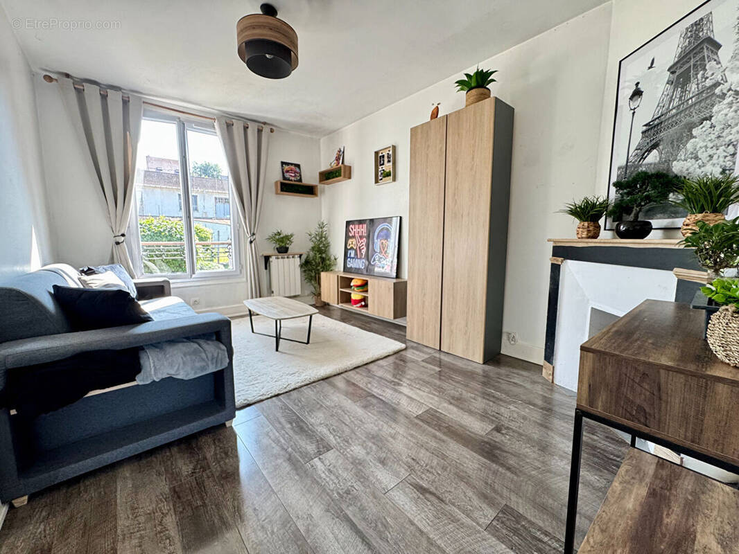 Appartement à CORBEIL-ESSONNES
