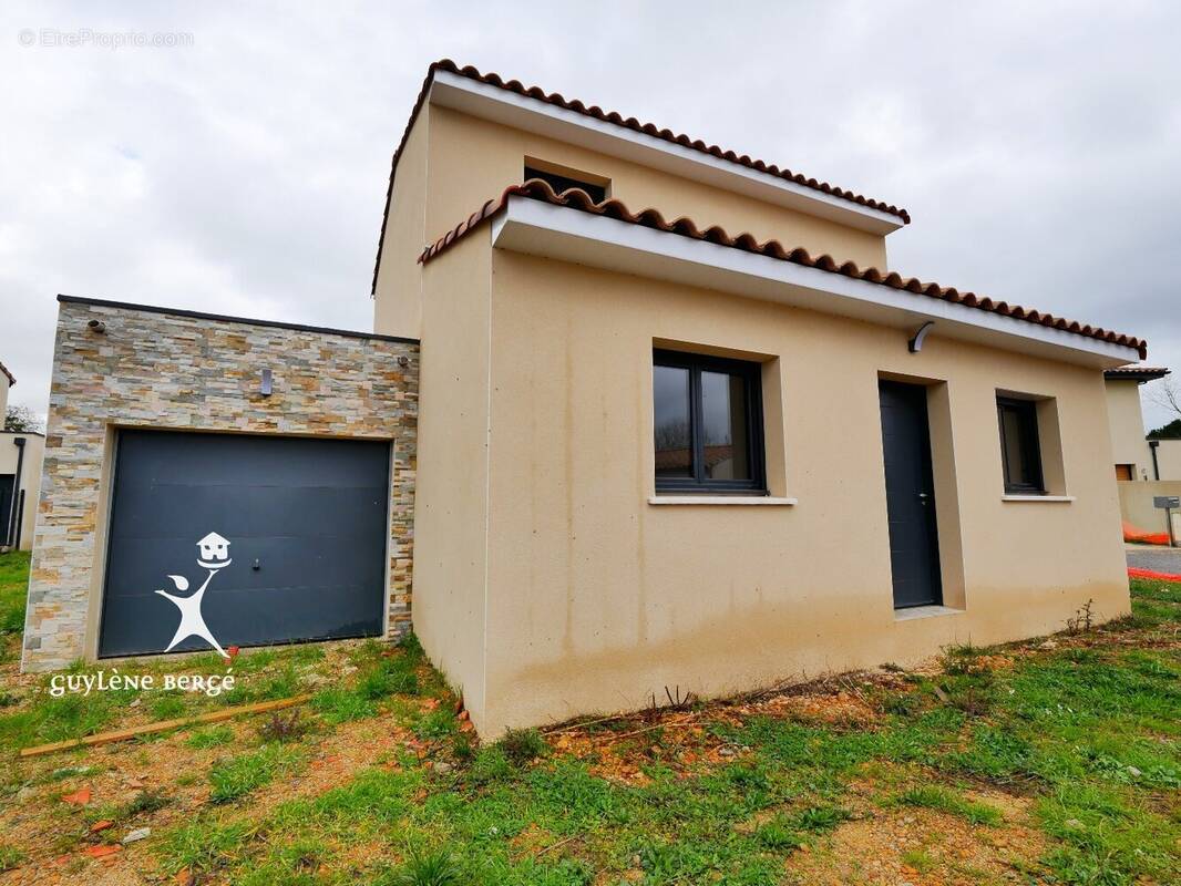 Maison à REDESSAN