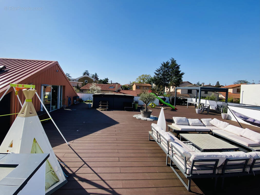 Appartement à CRAPONNE