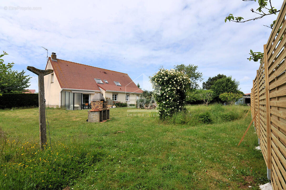 Maison à GROFFLIERS