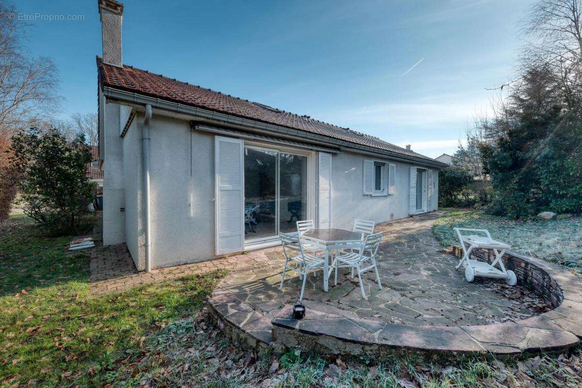 Maison à CHEVREUSE