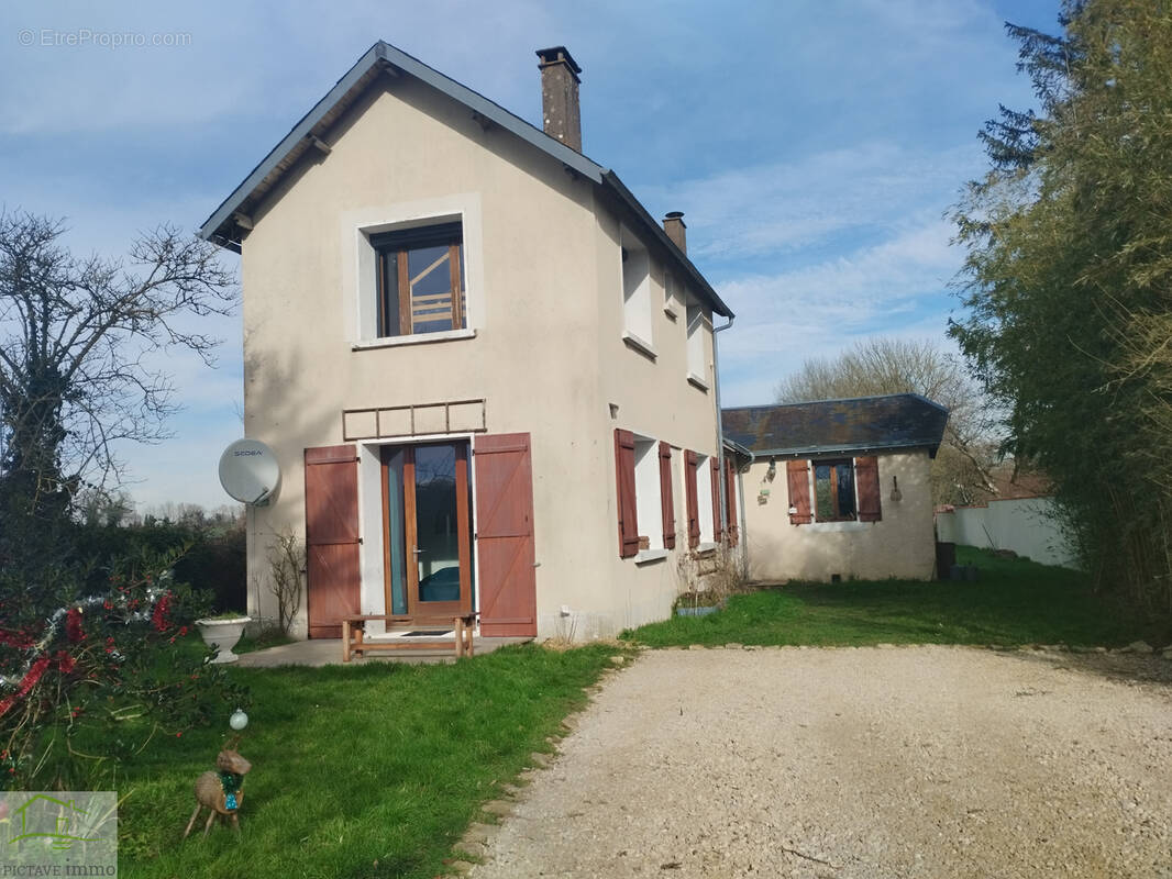 Maison à FOMPERRON