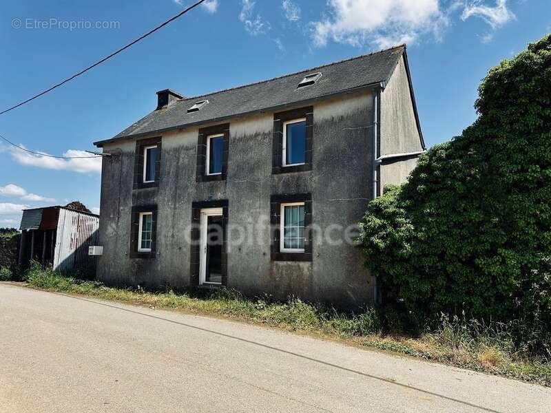 Maison à GOUEZEC