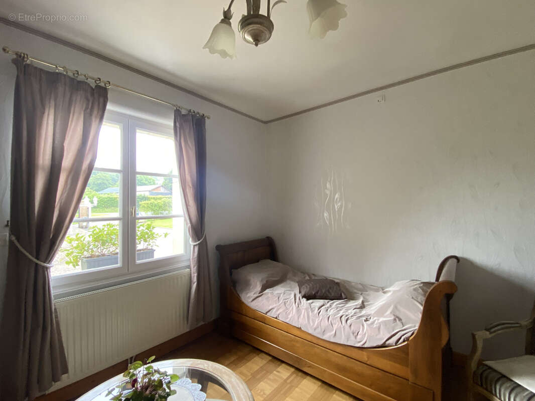 Maison à POIX-DE-PICARDIE