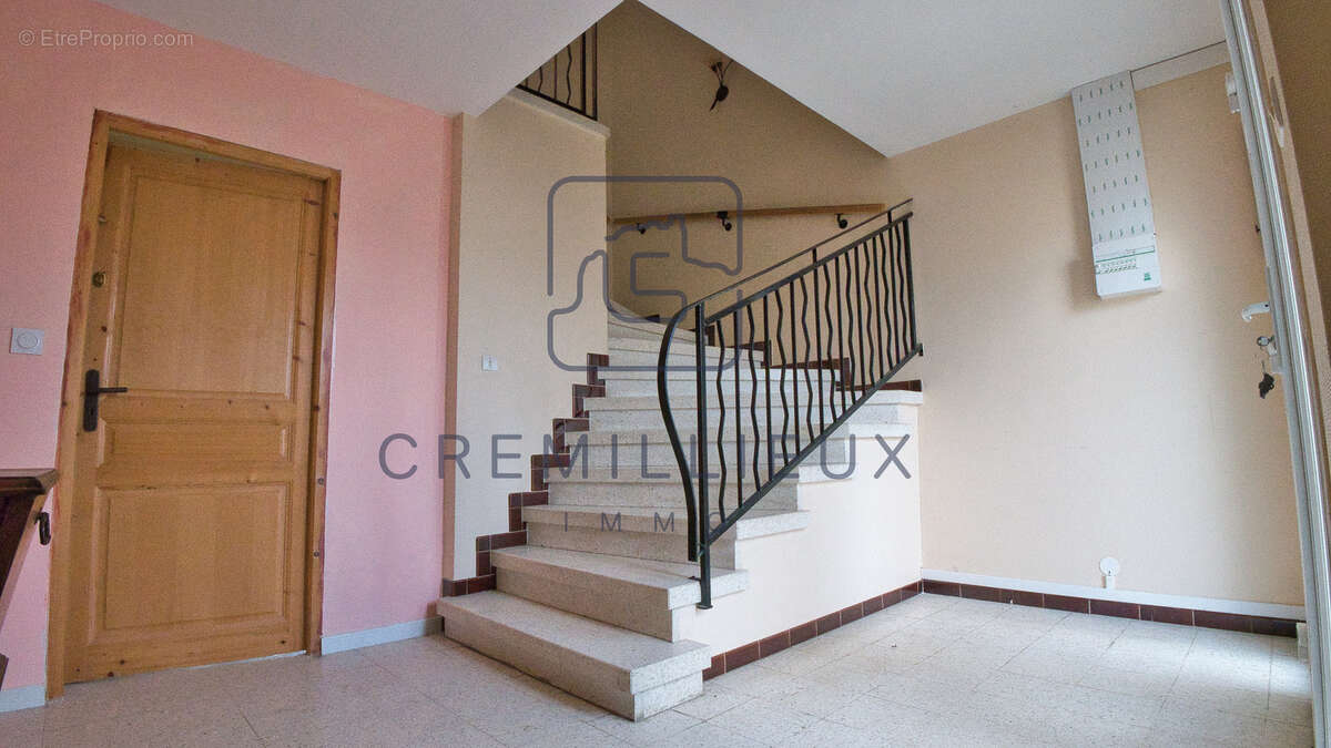 Maison à GUILHERAND-GRANGES