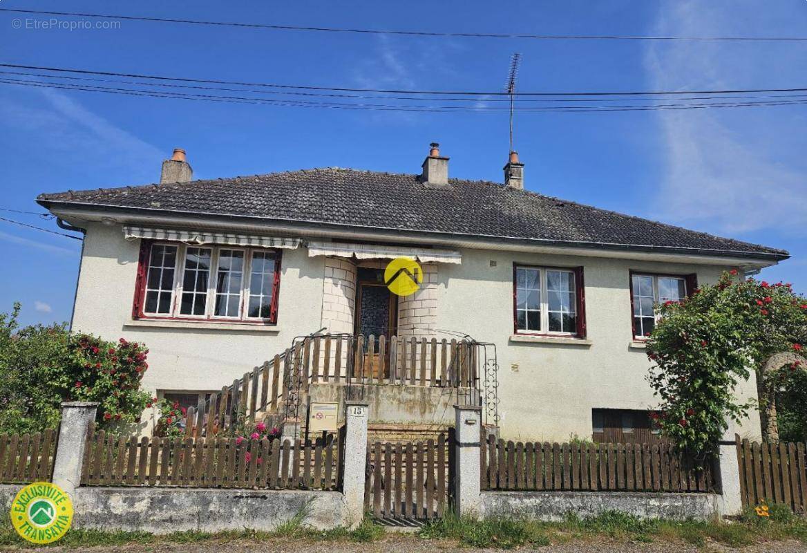 Maison à COSNE-D&#039;ALLIER