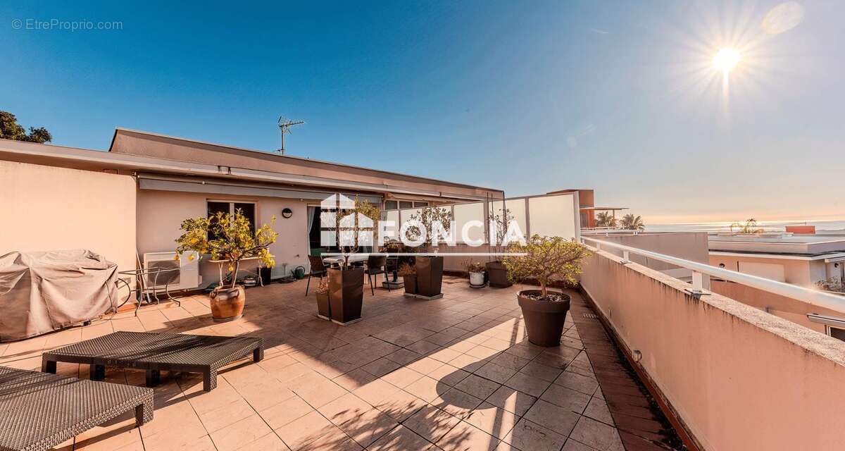 Appartement à MANDELIEU-LA-NAPOULE