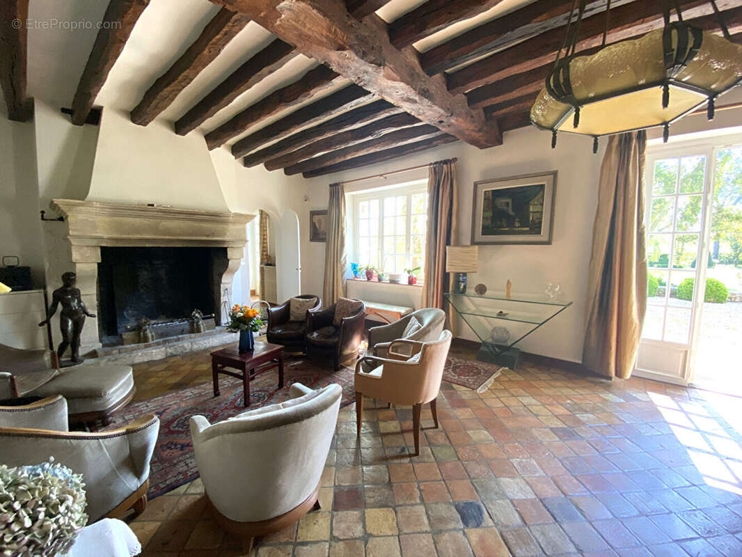 Maison à HOUDAN