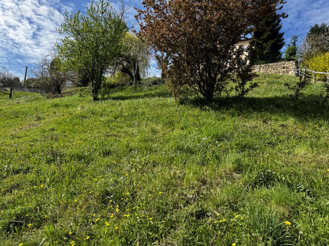 Terrain à VALS-LES-BAINS