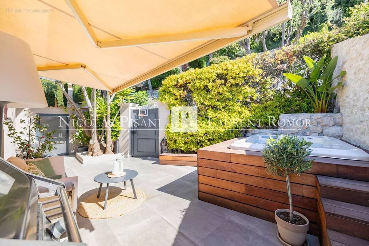 Appartement à VILLEFRANCHE-SUR-MER
