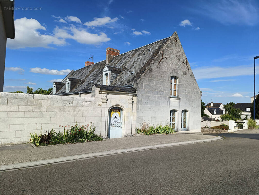 Maison à SAINT-CLEMENT-DES-LEVEES