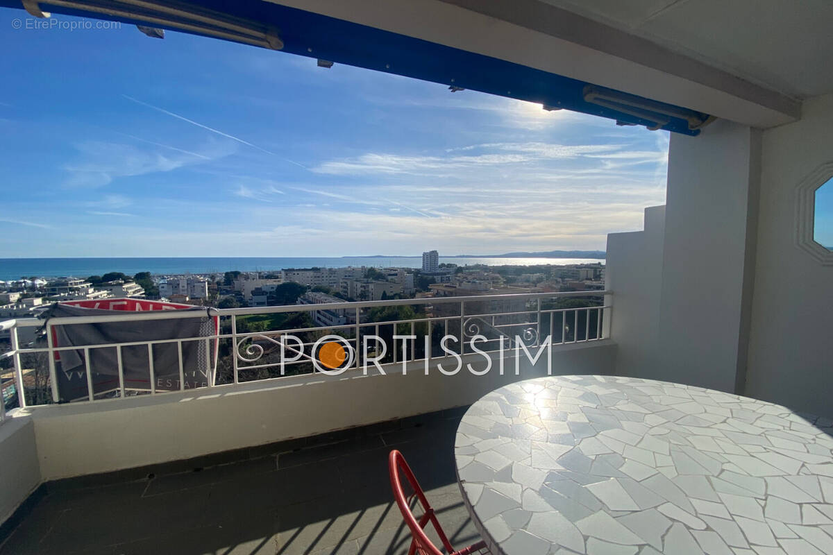 Appartement à SAINT-LAURENT-DU-VAR