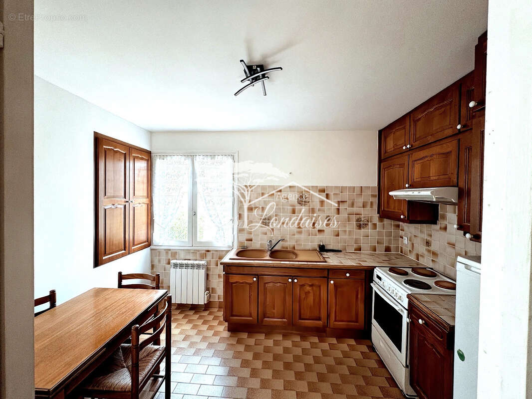 Maison à LA LONDE-LES-MAURES