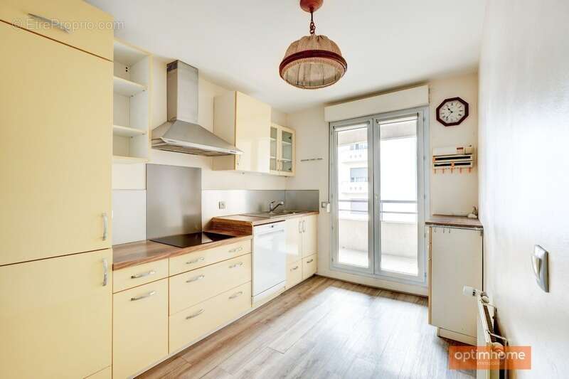 Appartement à LYON-9E