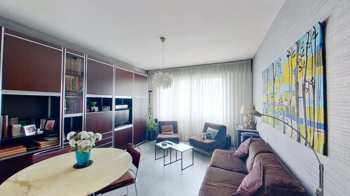 Appartement à LYON-8E