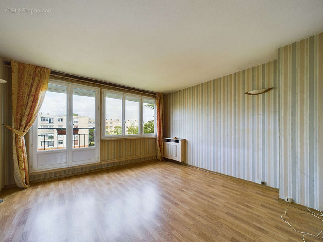Appartement à SAINT-AUBIN-LES-ELBEUF