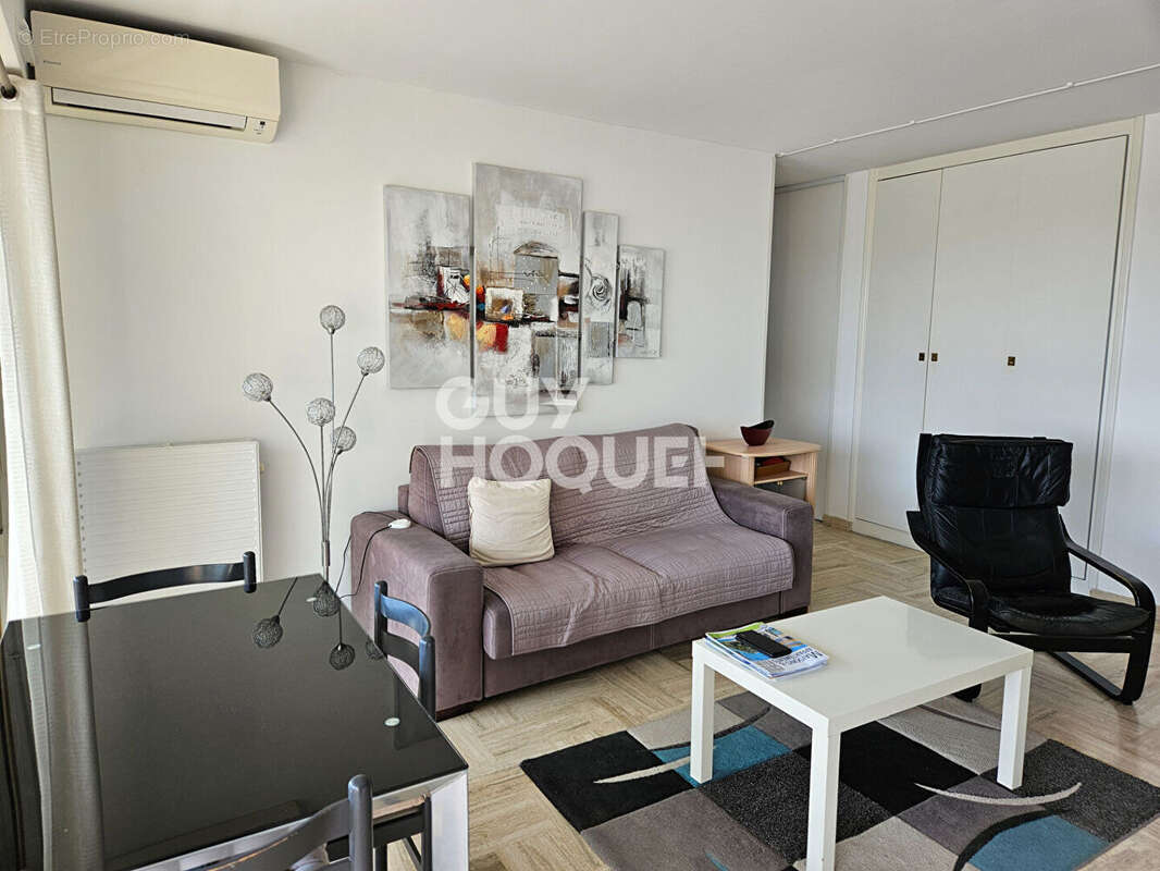 Appartement à MANDELIEU-LA-NAPOULE