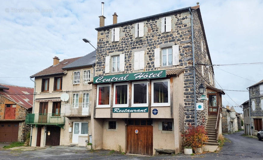 Commerce à FAY-SUR-LIGNON