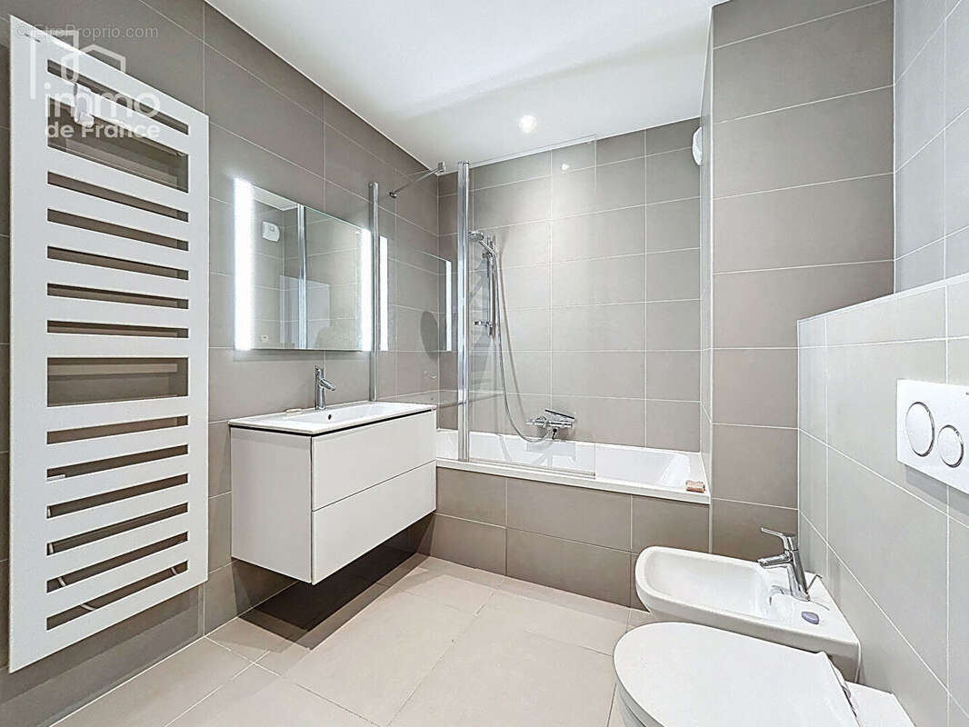 Appartement à DIVONNE-LES-BAINS