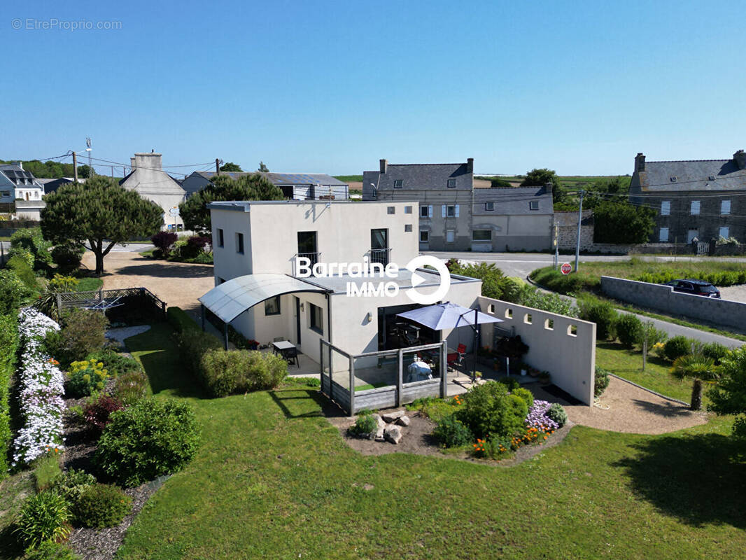 Maison à SANTEC