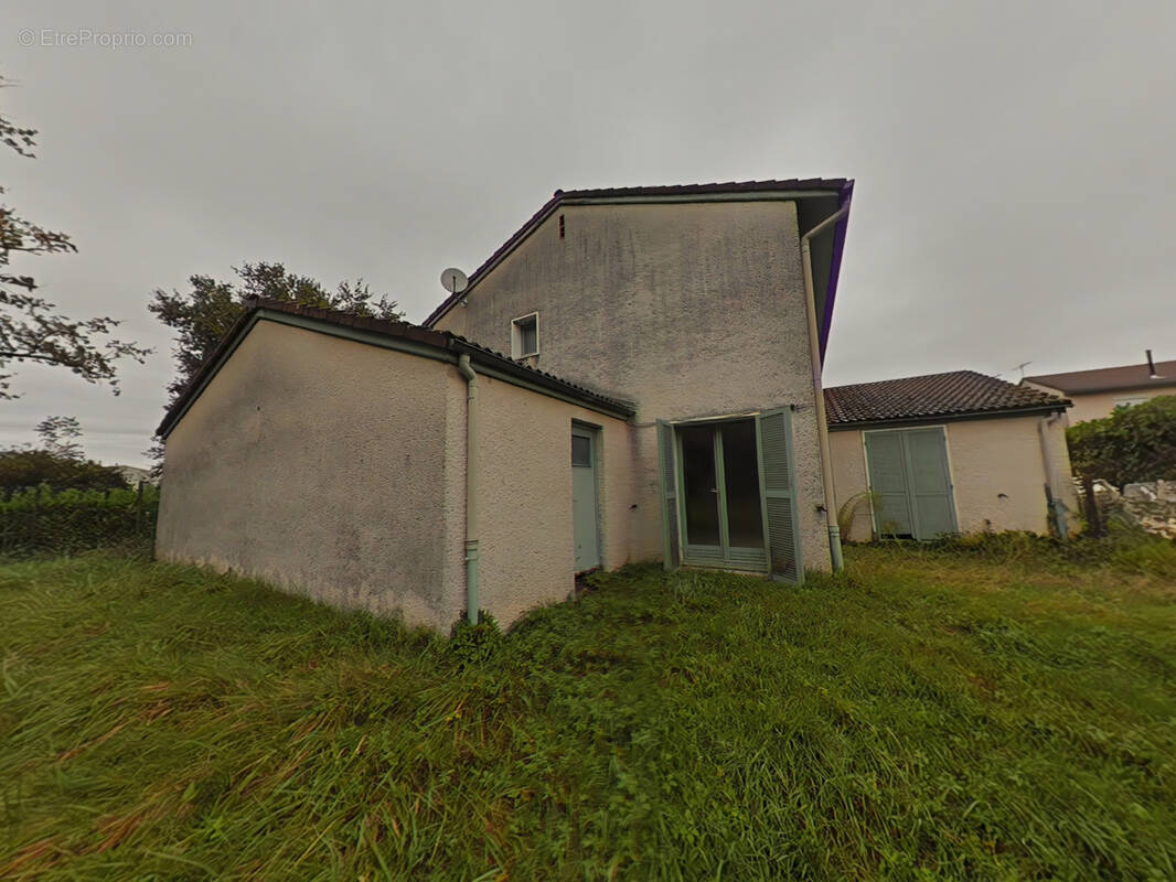 Maison à CHATILLON-SUR-CHALARONNE