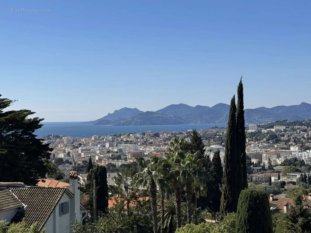 Appartement à LE CANNET