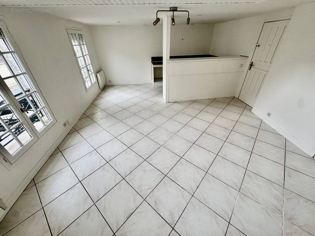 Appartement à LA CHAPELLE-EN-SERVAL