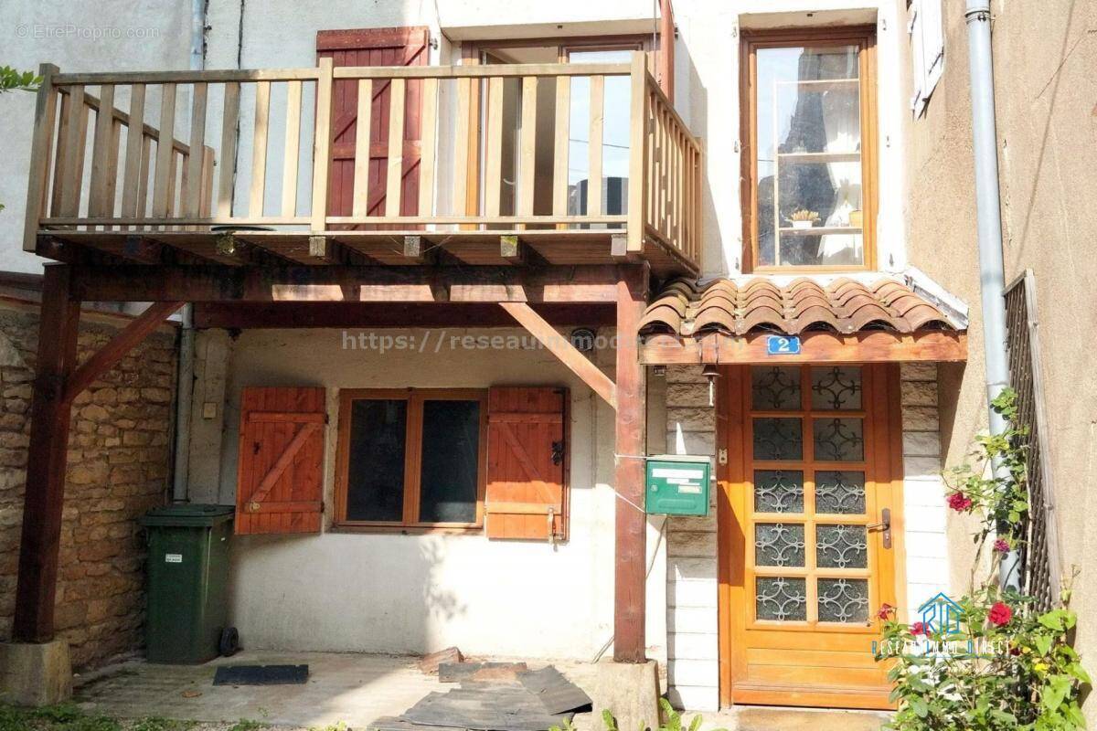 Maison à PONT-DE-VAUX