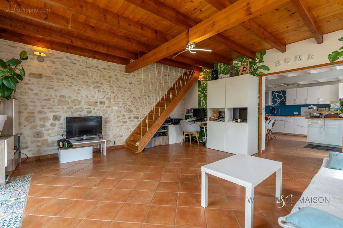 Maison à DOMPIERRE-SUR-CHARENTE