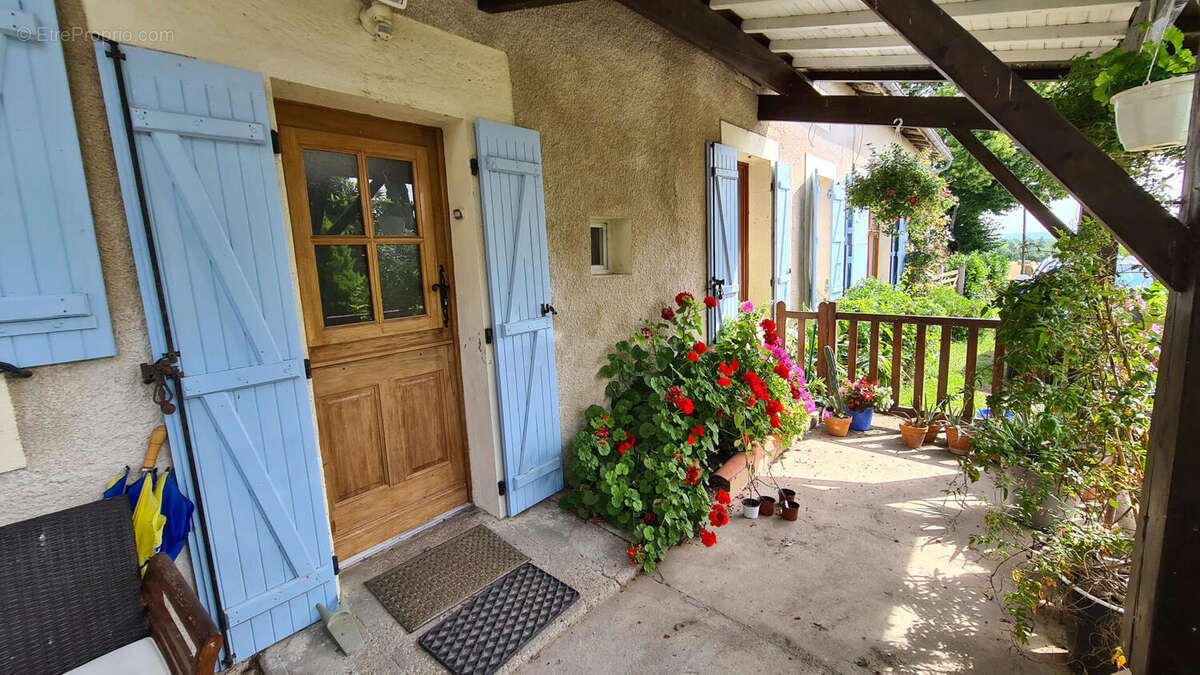 Charente country house with pool for sale . maison - Maison à AUBETERRE-SUR-DRONNE
