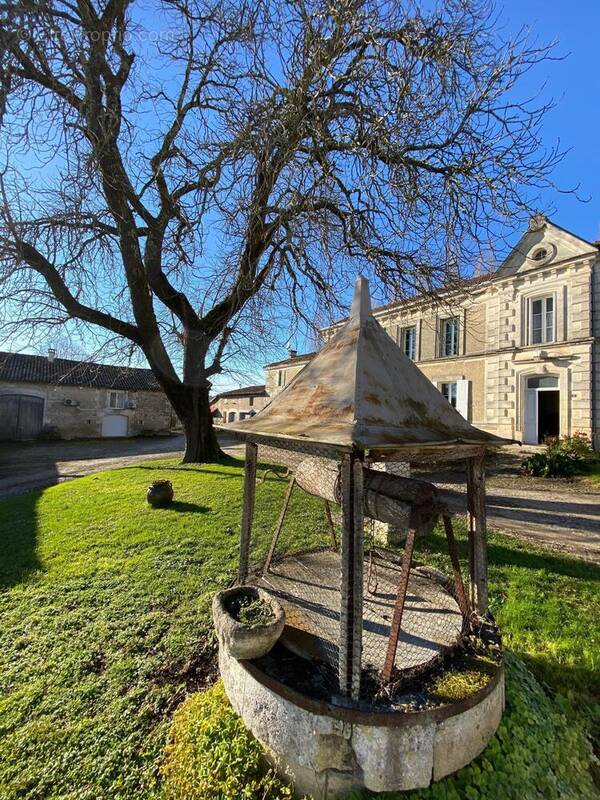 Photo 1 - Maison à CHALAIS